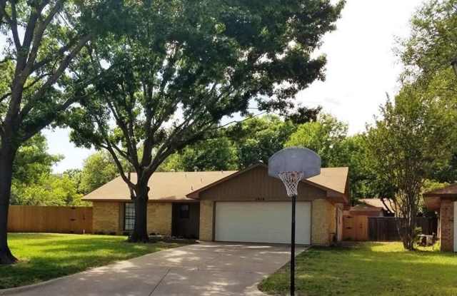Beautiful Home 3 Bedroom, 2 Bath Home on Cul De Sac in Grapevine, Carroll ISD- 76051 - 1619 Box Canyon Court, Grapevine, TX 76051