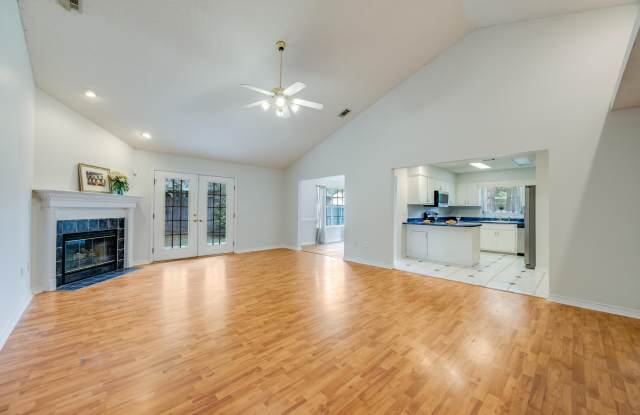 2803 MacGregor Lane Gallery 3