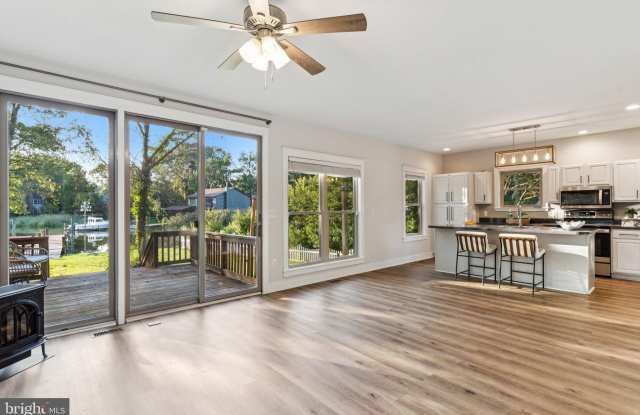 4922 LERCH Drive photos photos