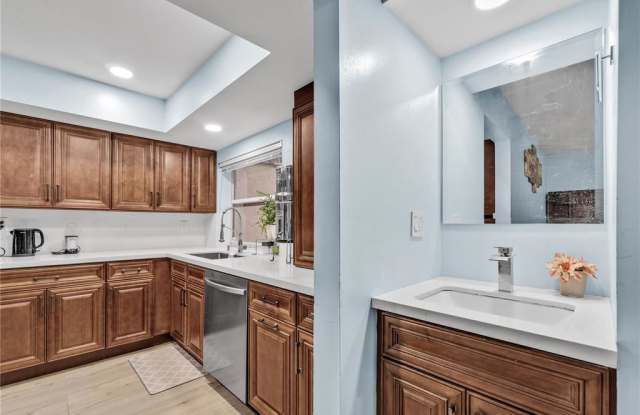 607 Village Lake Drive Gallery 3