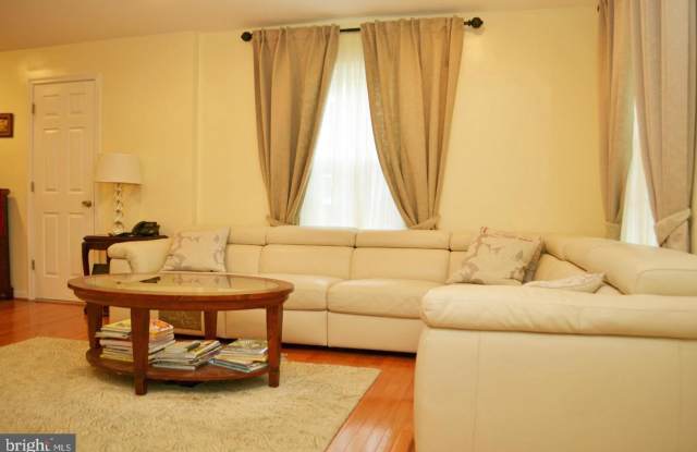 2722 FORT DRIVE Gallery 2