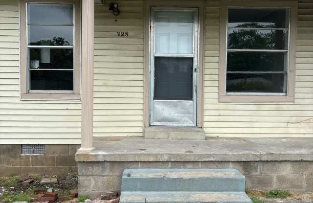 328 Keltner Street Halls Gallery 1