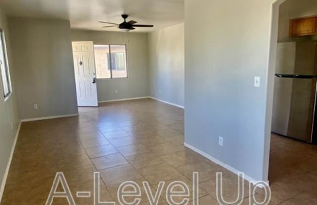 208 East Yavapai Road - 2 photos photos