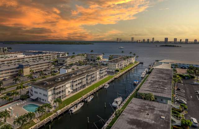 112 Doolen Court - 112 Doolen Court, North Palm Beach, FL 33408