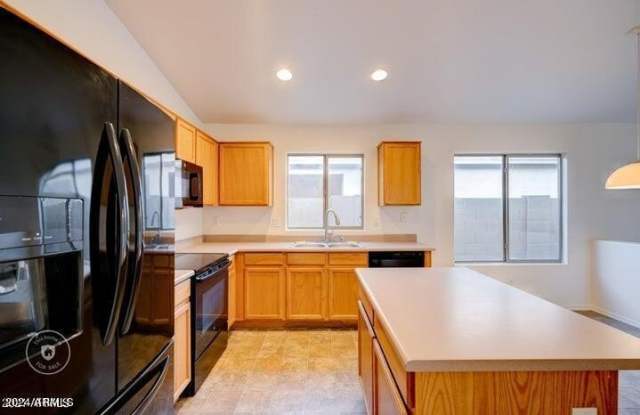 12601 W Fairmount Avenue Gallery 4