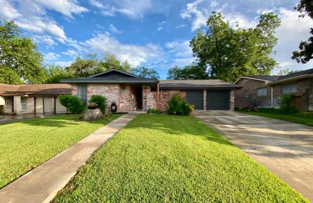 3514 Clearfield Dr photos photos