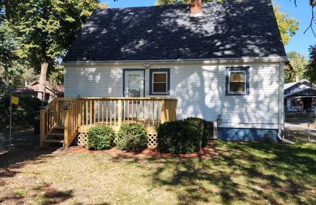 Nice updated 3 Bedroom House in a Great Neighborhood Gallery 4