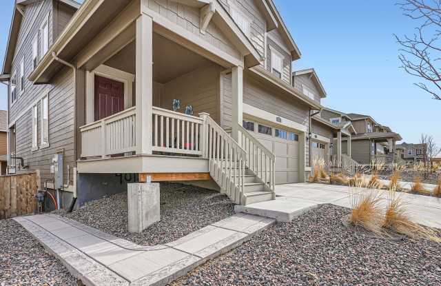 Evolve Real Estate: Spacious 3 Bedroom + Loft Paired Home in Dove Village Community Available on October 1st!! Gallery 3