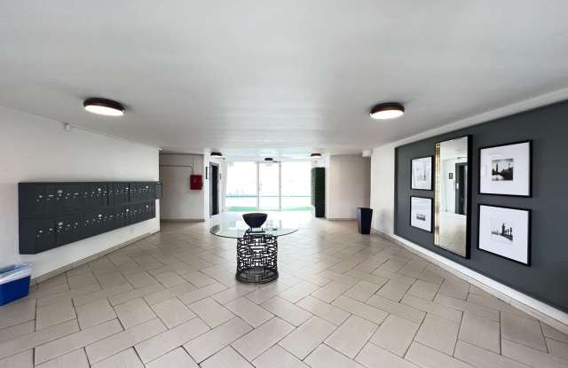 TARZANA 6130 photos photos