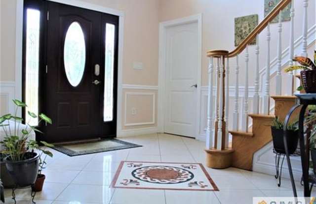 111 Gaywood Avenue Gallery 2