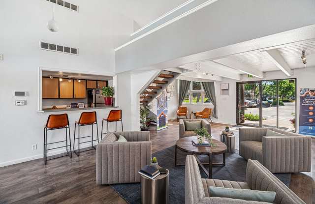 Rock Peak on Sunset Apartments Gallery 2