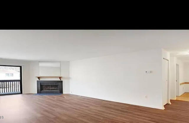 52 Scotch Pine Drive unit: 181 photos photos