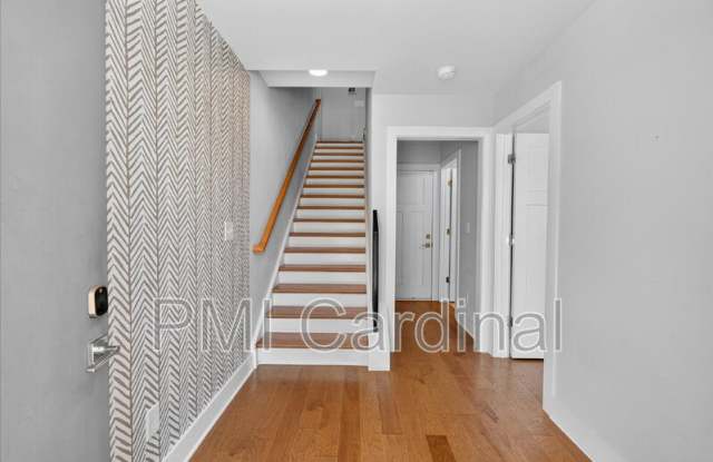 2104 Bryant Park Dr Gallery 3