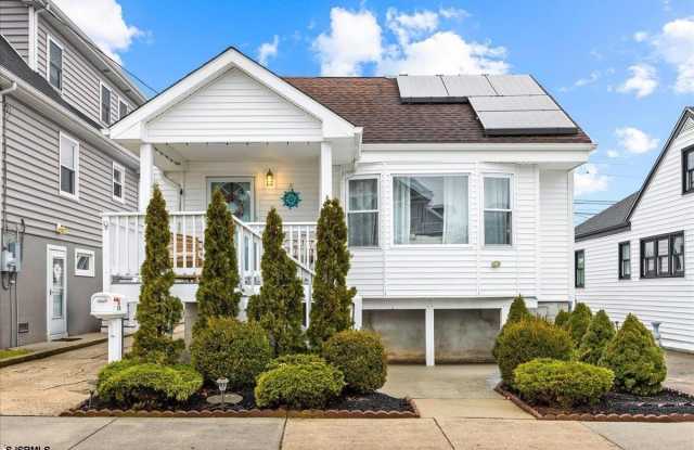 208 N Lancaster Ave photos photos