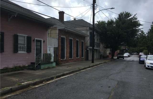608 Kerlerec St Gallery 2
