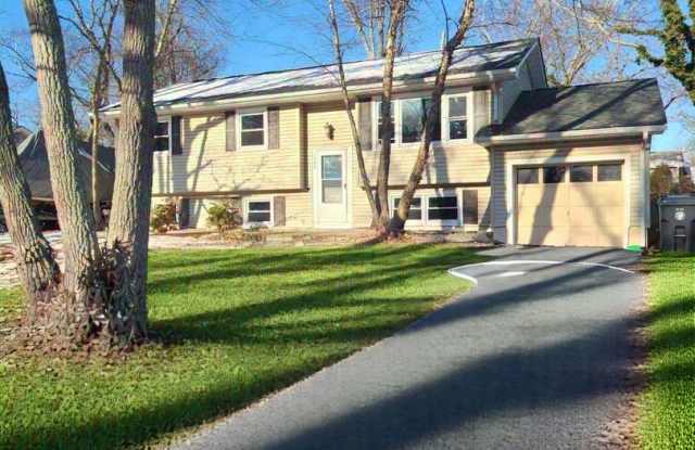1596 Deer Hollow Drive photos photos
