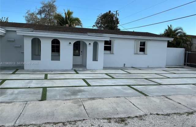 14821 SW 104th Ave photos photos