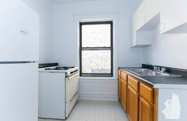 2516 North Kedzie Boulevard Gallery 3