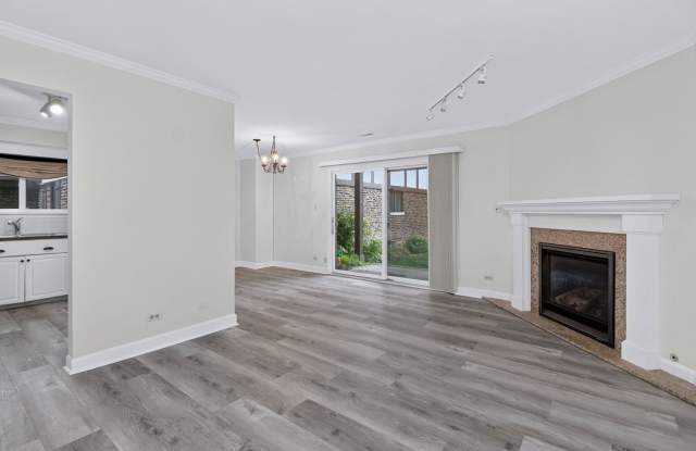 1753 Plymouth Court Gallery 2