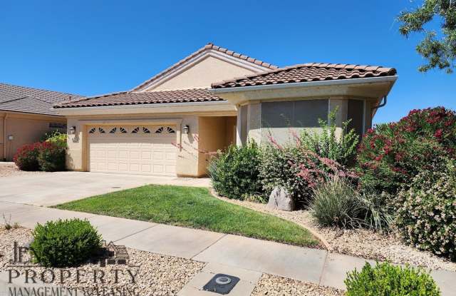 Three Bedroom Home in Sunriver - 4494 Secret Springs Drive, St. George, UT 84790
