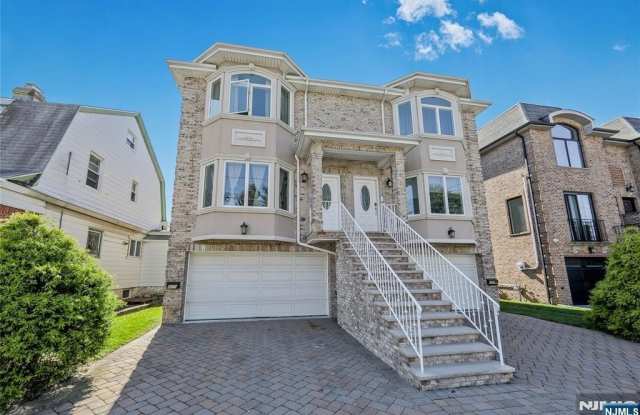 400 Nelson Avenue photos photos