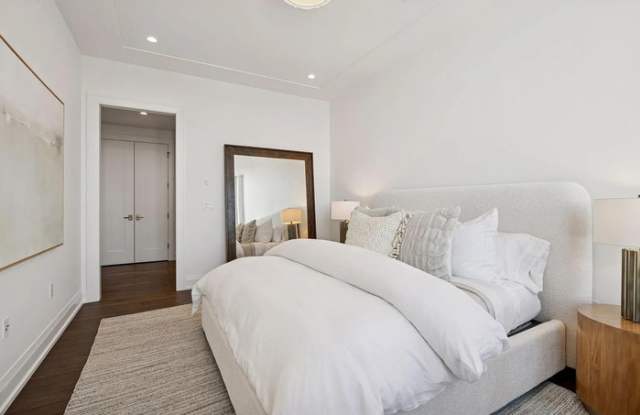 1111 West River Parkway Gallery 1