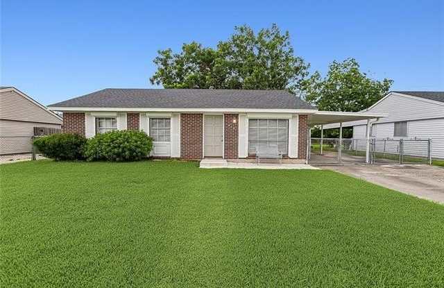 416 GERRIE Court Gallery 1