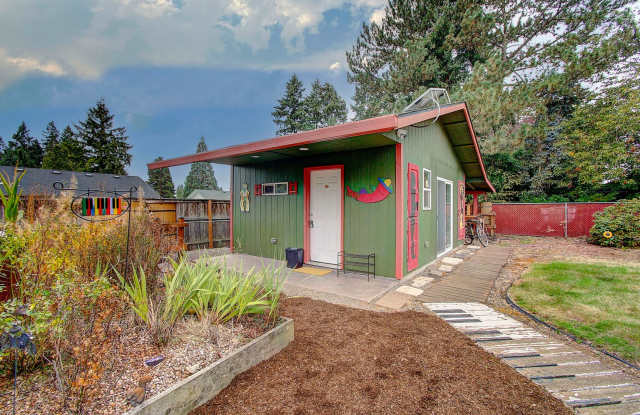 Studio ADU Unit w/ 1ba. Gallery 3