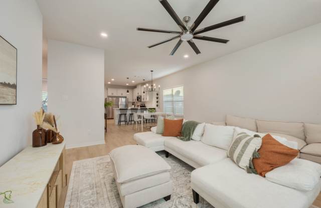 309 Sterling D Gallery 1