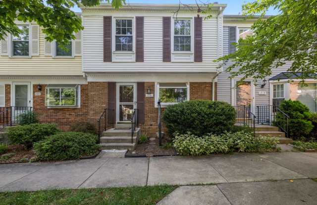 3 Bed 2.5 Bath - Gaithersburg Townhouse - Finished Basement photos photos