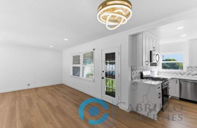 2215 Marigold Place photos photos