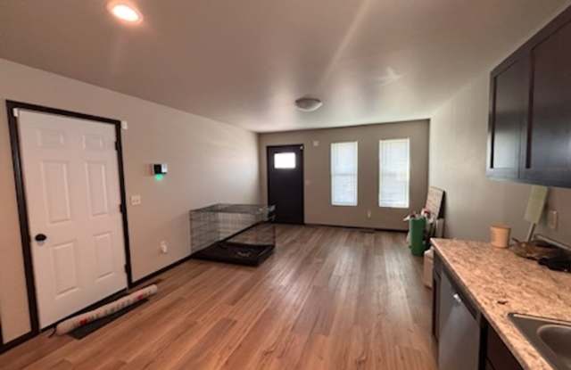 3 BED | 2 BATH | DOUBLE GARAGE | RAPID VALLEY Gallery 3