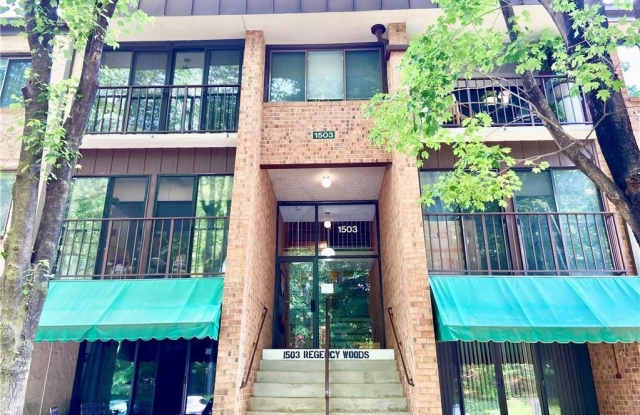 1503  Regency Woods Rd Unit#103 photos photos