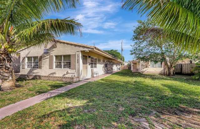 1723 Liberty St photos photos
