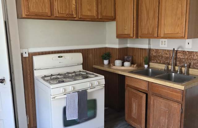 476 Concord St photos photos