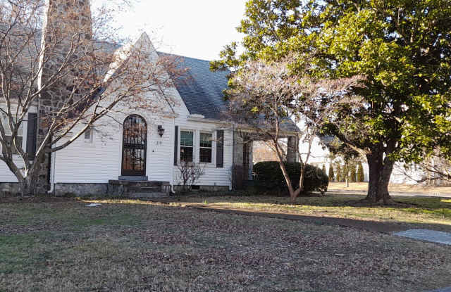 4 Bedroom 2 Bath home in North Chattanooga, TN Gallery 1