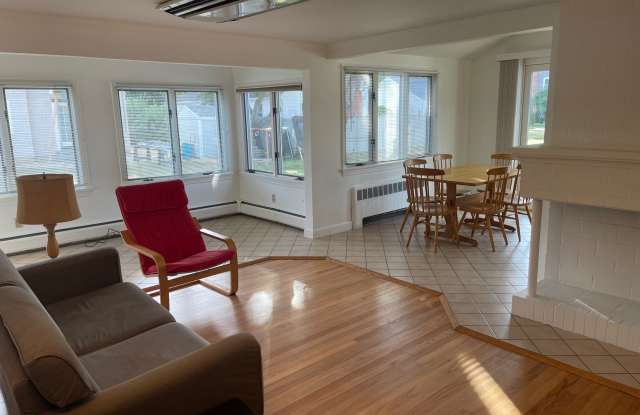 55 Overshores Drive W Gallery 3