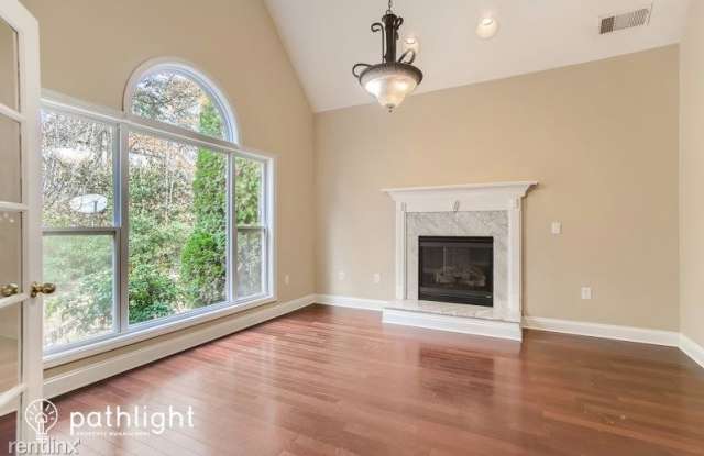 227 English Oaks Ln UNIT Gallery 3