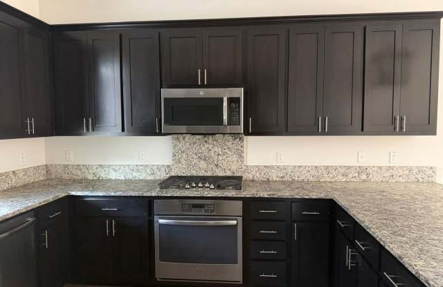 beautifully maintained 3-bedroom, 3-bath, 1,954 sq ft in Sacramento Gallery 4