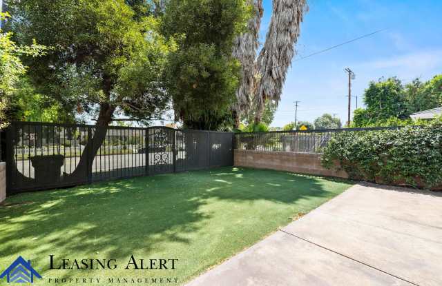 5011 Hayvenhurst Avenue Gallery 2
