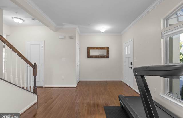 2419 VALLEY VIEW Way Gallery 2