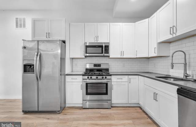 385 MARTIN Street unit: 1R photos photos