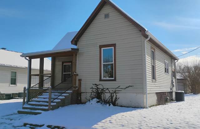 Single Family Home - 719 Teal Street, Shelbyville, IN 46176