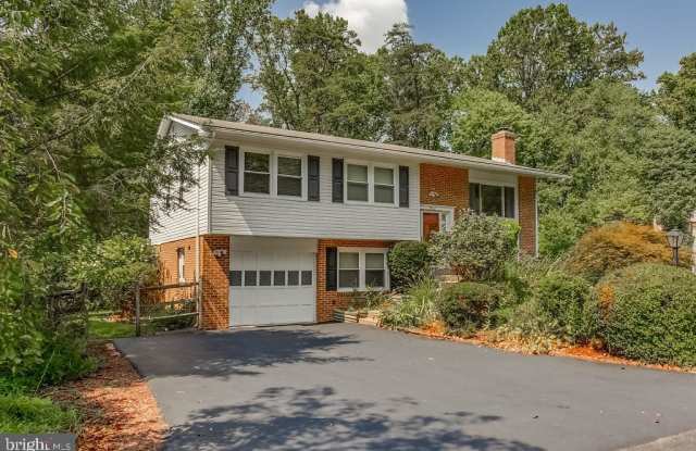 5012 DEQUINCEY DRIVE Gallery 2