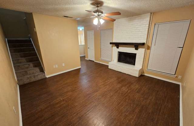 1408 DARR ST# C - 1408 Darr Street, Irving, TX 75061
