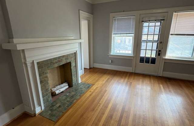 Colbert Apartments (3870 Harney St.) Gallery 4