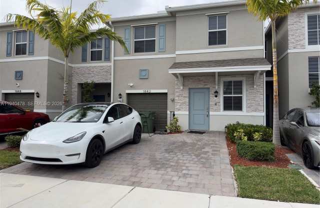 1842 SE 7th Ter photos photos 1842 SE 7th Ter photos photos