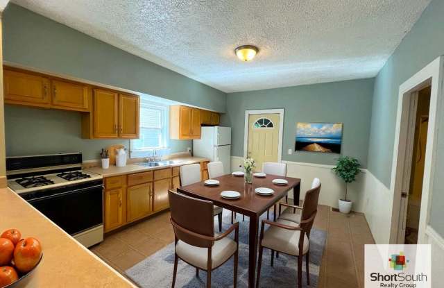 4 bed 1 bath Single Family Home Gallery 3