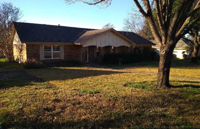 205 Oak Crest Hill Dr - 205 Oak Crest Hill Drive, Colleyville, TX 76034