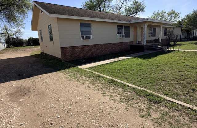 4926 Alma unit: 1 photos photos